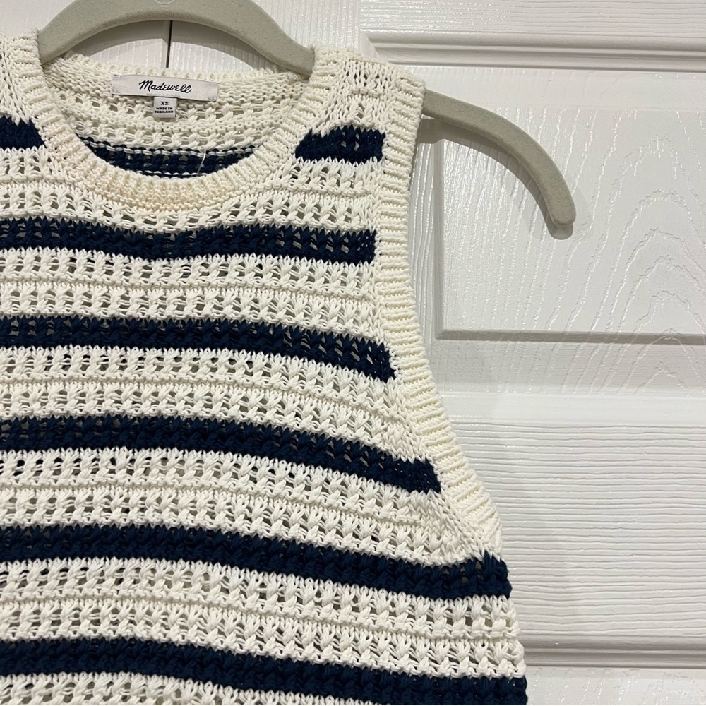 Madewell Crochet-Knit Crewneck Sweater Tank Ivory Navy Blue Stripe Womens XS NWT - Picture 3 of 5